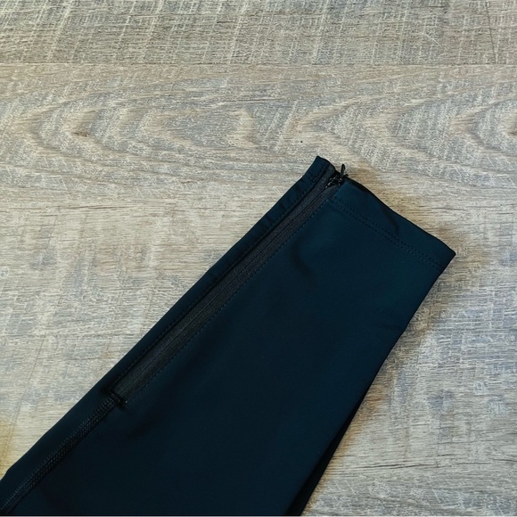 On Cloud Black Training Tights - Picture 4 of 4